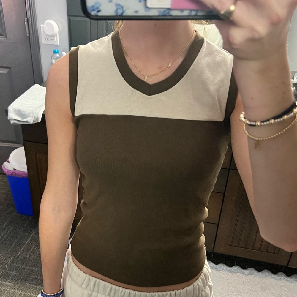 Brandy Melville (John Galt) top - Picture 3 of 3